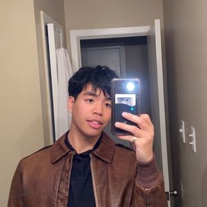 Meet your Posher, Nicholas